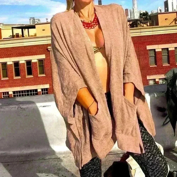 Barefoot Dreams taupe bamboo lite open cardigan with pockets - Picture 2 of 8